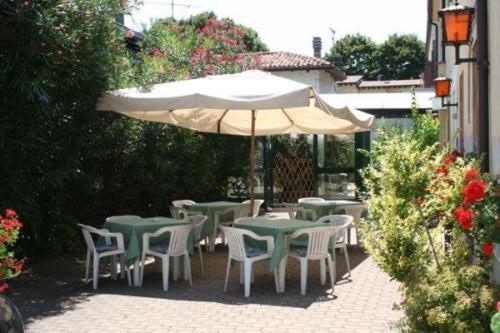 Hotel Il Granaio Porto Mantovano Buitenkant foto