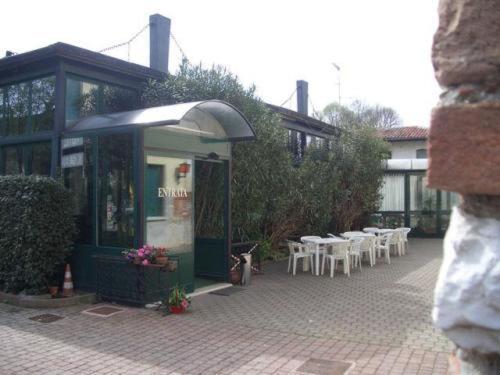 Hotel Il Granaio Porto Mantovano Buitenkant foto