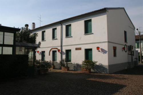 Hotel Il Granaio Porto Mantovano Buitenkant foto