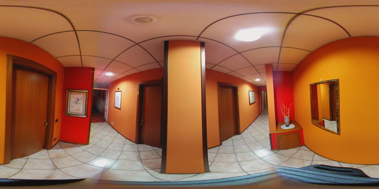 Hotel Il Granaio Porto Mantovano Buitenkant foto